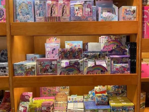 透视青少年卡牌背后的社交与心理需求pg电子中文模拟器卡游小马宝莉卡爆火(图3)