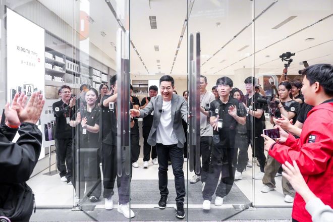 ta 研发机器人项目；国内发布「脑机接口标准」 极客早知道pg电子游戏网站小米17开售5分钟破国产机销售纪录；Me(图5)